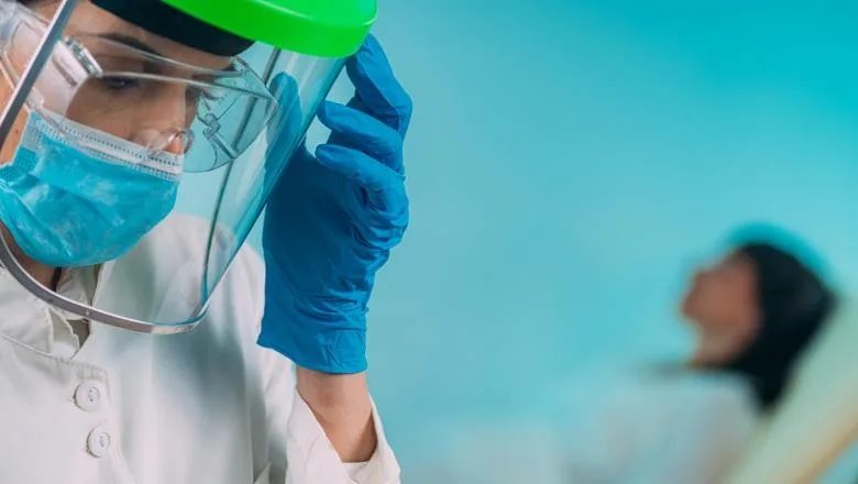 Numărul cazurilor de infectare cu coronavirus la ferma din Herefordshire unde lucrează aproximativ 100 de români, au ajuns la 120