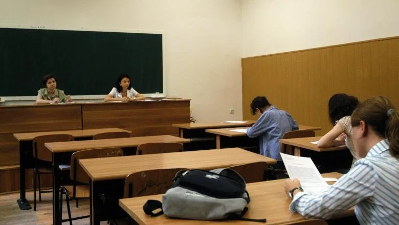 Procedurile de suspendare a cursurilor incluse în proiectul de OUG de către Ministerul Educaţiei sunt incoerente
