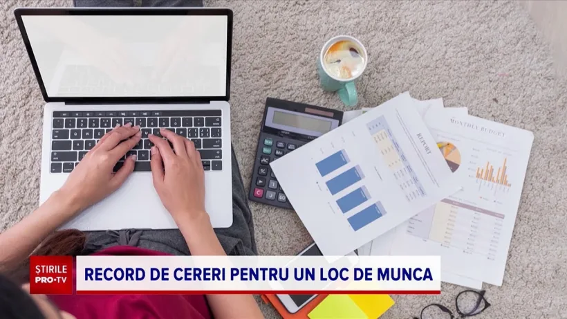 Tot mai mulți români își caută de muncă pe platformele specializate