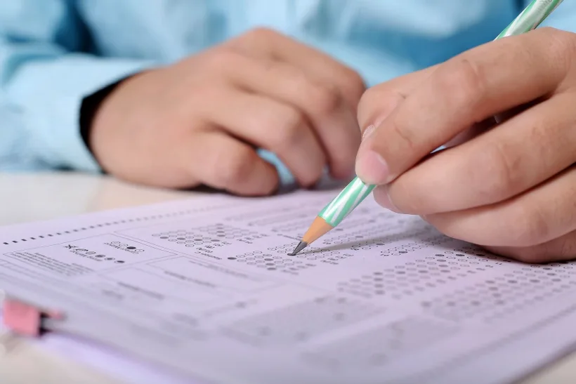 Rezidențiat: 12.000 de candidați ai universităților de medicină vor susține duminică examenul