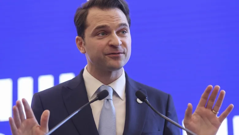 Sebastian Burduja: banii există, anul viitor va fi o linie de finanţare şi pentru stocare la ELCEN