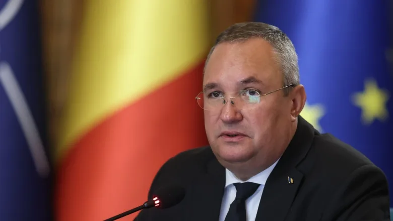 Nicolae Ciucă anunță că sprijină amenajarea unui loc de rugăciuni în Parlament