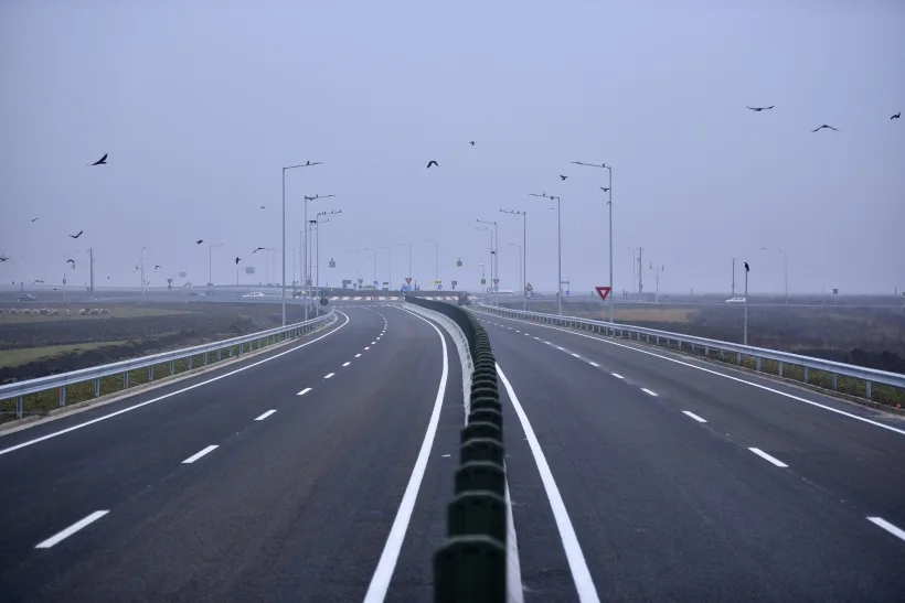 Bani de la Guvern pentru Autostrăzile Sibiu - Pitești, Târgu Mureș - Iași și Transilvania, Centura Capitalei și Drumul Expres Pitești-Craiova
