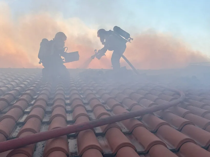 România a suplimentat numărul de pompieri care luptă cu incendiile uriașe din Grecia