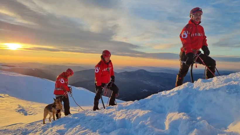 Salvamont: joi,162 de persoane au fost salvate de pe munte, peste 100 au avut nevoie de asistență medicală