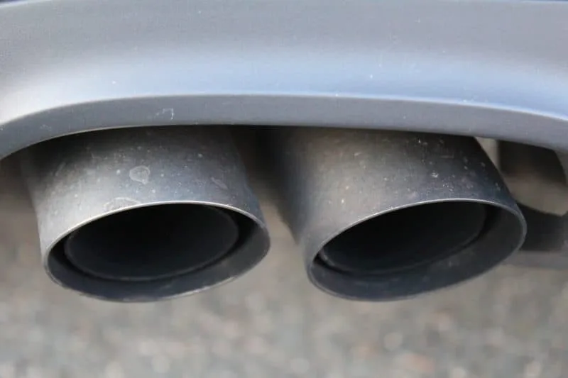 Ministrul de Finanțe anunță când ar putea să fie introdusă taxa auto pentru mașinile poluante