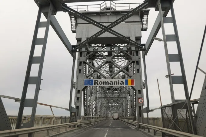 Tariful de trecere a podului de la Giurgiu va putea fi achitat online