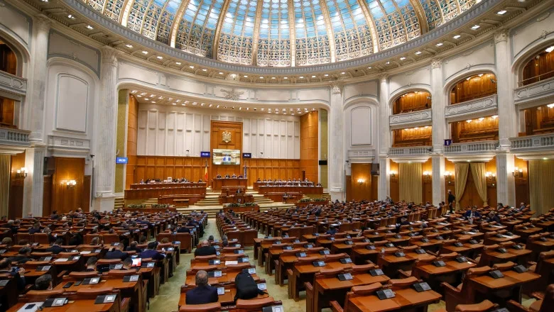 Indemnizația specială pentru judecătorii Curții Constituționale, eliminată prin vot covârșitor în Senat