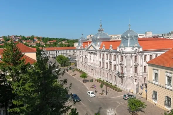 Viitorul sediu al CJ Bihor în reabilitare