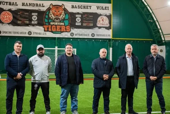 Primul teren de fotbal acoperit din Vaslui, inaugurat la baza „Tărâmul Tigrilor”