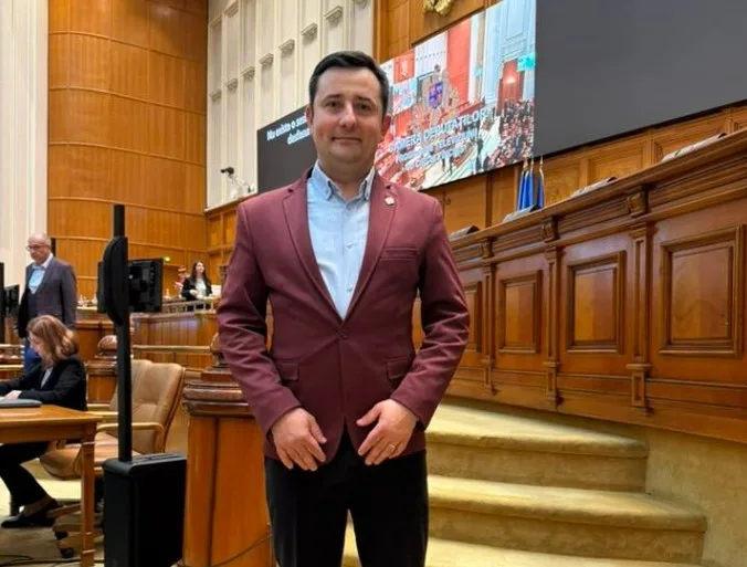 Mutare politică: Cîmpan își schimbă apartenența parlamentară din POT în PSD