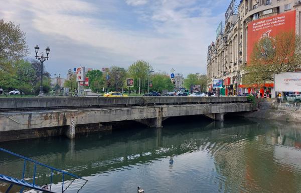 Începe reconstrucția totală a Planșeului Unirii