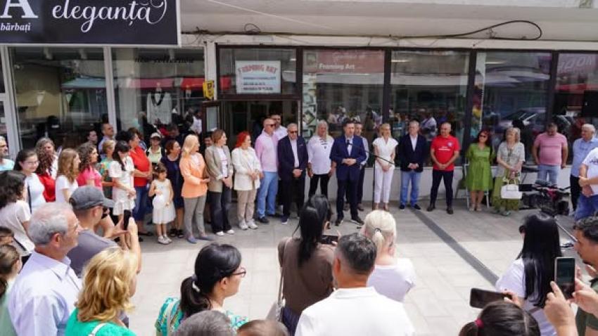 Vernisaj al elevilor Școlii Populare de Artă „Octav Enigărescu”