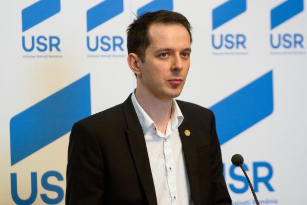 USR: &icirc;n noua lege a pensiilor există un mecanism automat de creștere a taxelor pe salarii