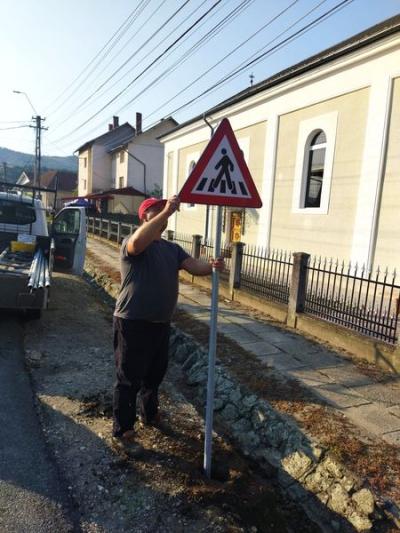 Noi indicatoarelor rutiere pe drumurile sălăjene