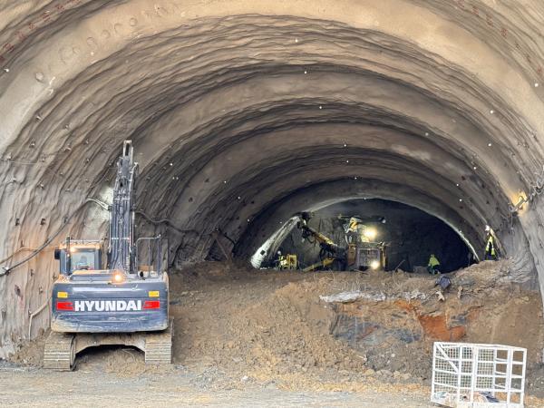 Pas major pe autostrada A1: Al doilea tunel Margina &ndash; Holdea, străpuns complet