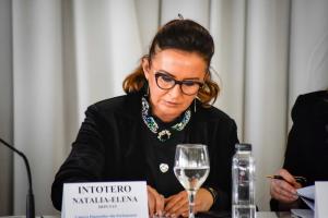 Ministrul Familiei: Trebuie să punem STOP violenţei domestice!