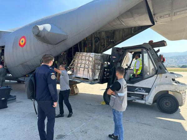Un avion al Forțelor Aeriene Rom&acirc;ne a adus 69 de persoane din Liban