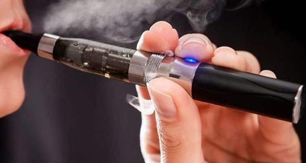 Ţigările electronice, pericol la adresa sănătăţii tinerilor, &icirc;n primul r&acirc;nd