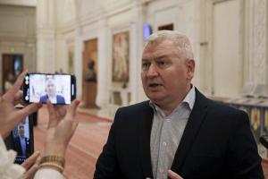 Un deputat liberal susține că a fost bătut în Parlament și anunță că va depune plângere penală