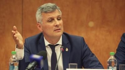 Senatorul PSD, Daniel Zamfir desfiinţează strategia Guvernului PNL: Ne va duce &icirc;n prăpastie!