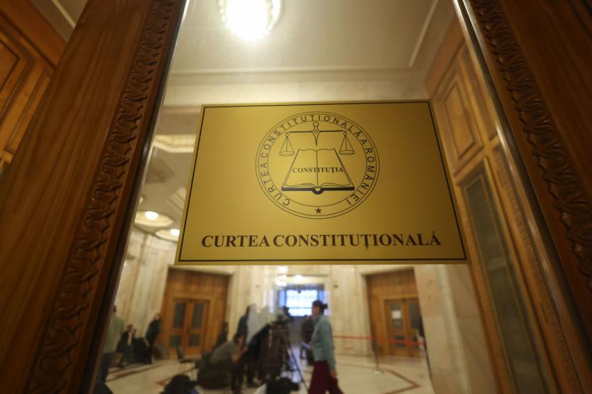 CCR a respins proiectul pensiilor speciale pe motive procedurale; Nicușor Dan promite o nouă lege