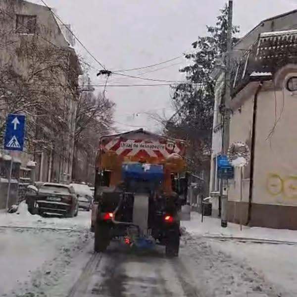 Rareș Hopincă, primarul Sectorului 2: &quot;49 de utilaje și 280 de muncitori intervin în acest moment pe străzile din Sectorul 2!”