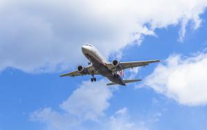 O companie aeriană va face zboruri directe între România și Azerbaidjan începând din iunie