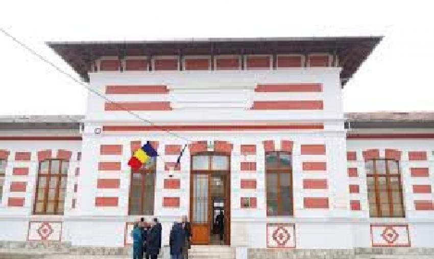 Continuă investestițiile în modernizarea spațiilor educaționale din Călărași