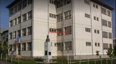 Reabilitarea curților unităților de învățământ din Vaslui, în atenția CML