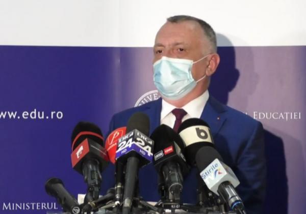 Creșteri spectaculoase a burselor de merit acordate, dar &icirc;ncep&acirc;nd de la media 9,50