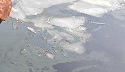 Situație de urgență pe Dunăre: Posibilă contaminare cu ulei și carburanți după scufundarea unui &icirc;mpingător la Giurgiu