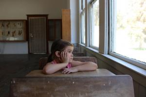 Criza sanitară și restricțiile adoptate de politicieni pune ”pe butuci” o întreagă generație