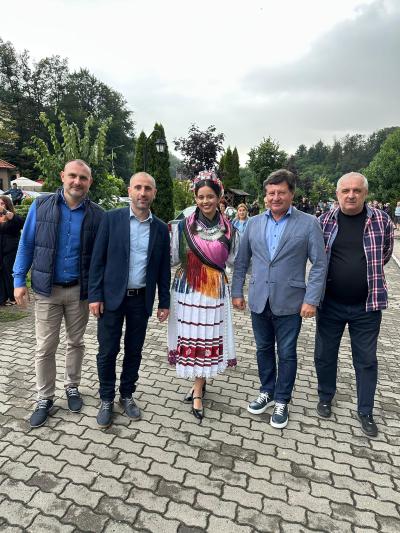 Festivalul Internațional de Folclor &bdquo;M&acirc;ndru-i jocul, m&acirc;ndru-i portu&rsquo;&rdquo;-ediția I