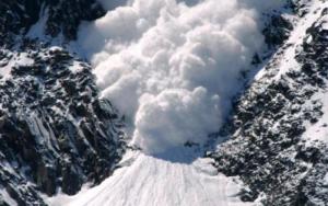 Risc ridicat de avalanşă în Făgăraş, Iezer, Piatra Craiului şi Leaota