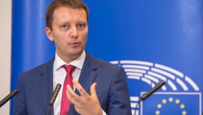Un europarlamentar român solicită accelerarea aderării la UE a Republicii Moldovei