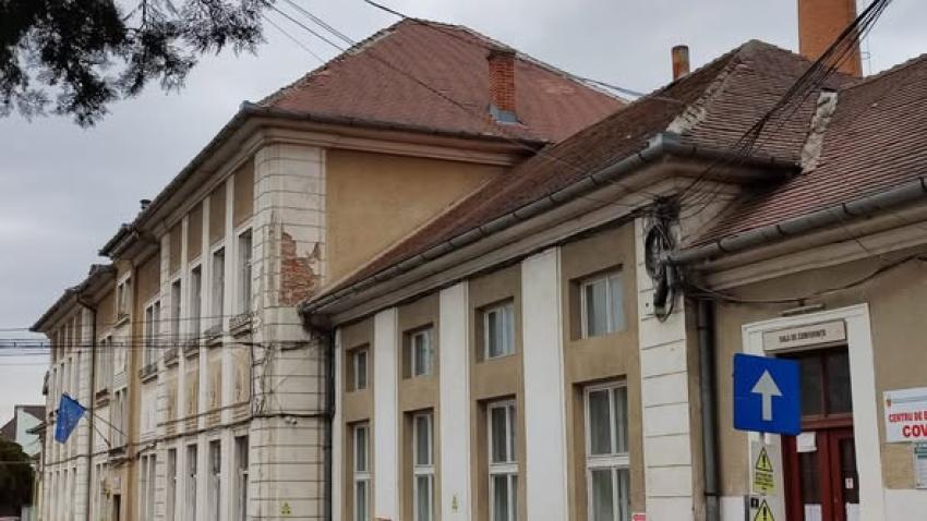 Pavilionul Administrativ din cadrul Spitalului Clinic Județean de Urgență Sibiu datează din anul 1913