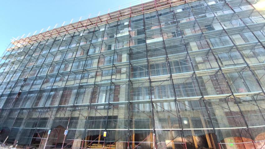 Lucrările la noul spital din Tecuci avansează. Se pregătește turnarea planșeului etajului patru