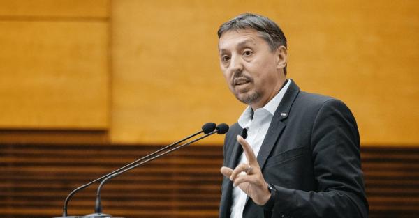 Ministrul Daniel David s-a suspendat din poziția de rector al Universității Babeş-Bolyai