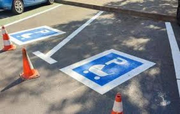 Noi reguli pentru atribuirea locurilor de parcare &icirc;n Fălticeni