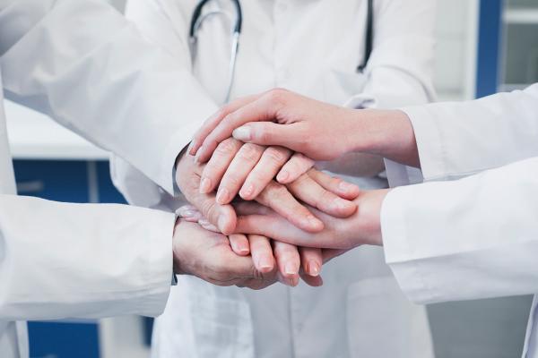 Ministerul Sănătăţii: pacienții cronici, fără bilet de trimitere la specialist, &icirc;n anumite cazuri