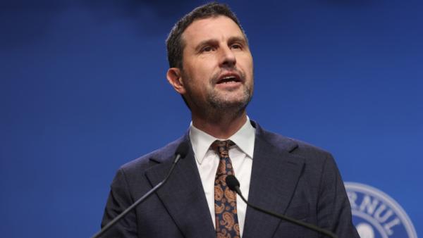 Ministrul Finanțelor &icirc;i avertizează pe șefii de instituții să respecte legea &icirc;n ceea ce privește bugetul de salarii