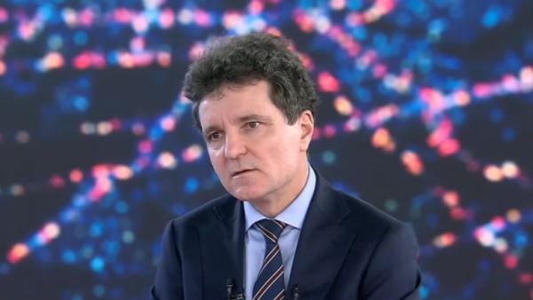 Nicușor Dan: Rom&acirc;nia trebuie să facă științele mai ușor de &icirc;nțeles pentru elevi