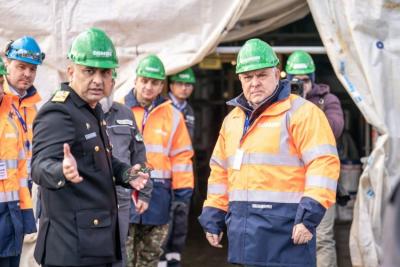 Ministrul Angel Tîlvăr, la Șantierul Naval Damen din Galați. A vizitat și două nave aflate în prezent în construcție