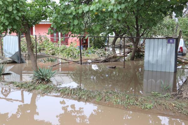 Ședință la Guvern pentru stabilirea unor măsuri urgente &icirc;n cazul persoanelor afectate de inundații