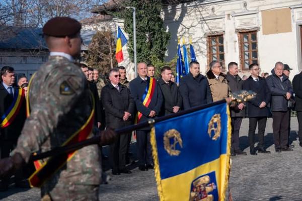 Ceremonie militară: Batalionul 24 Infanterie &bdquo;Ecaterina Teodoroiu&rdquo; a primit drapelul de luptă