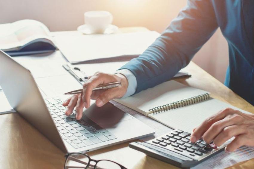 Gălățenii cu datorii la taxe locale riscă poprirea conturilor