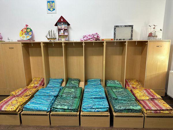 Noutăți pentru grădinițele și creșele din Tg.Mureș: lenjerie nouă și colorată pentru pătuțuri!