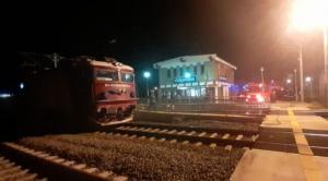 Locomotiva unui tren București-Viena a luat foc în Alba
