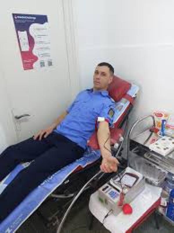 „Descindere” a jandarmilor la Centrul de Transfuzie Sanguină Giurgiu... într-un scop nobil